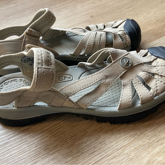 Keen Tan Closed-Toe Sandals - Picture 2 of 4